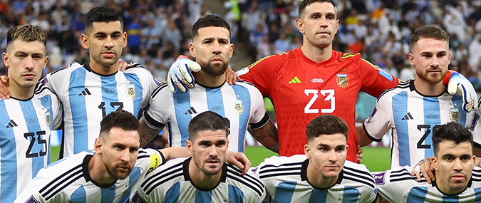 Прогноз на матч Аргентина - Уругвай [17.11.2023]: встреча лидеров отбора